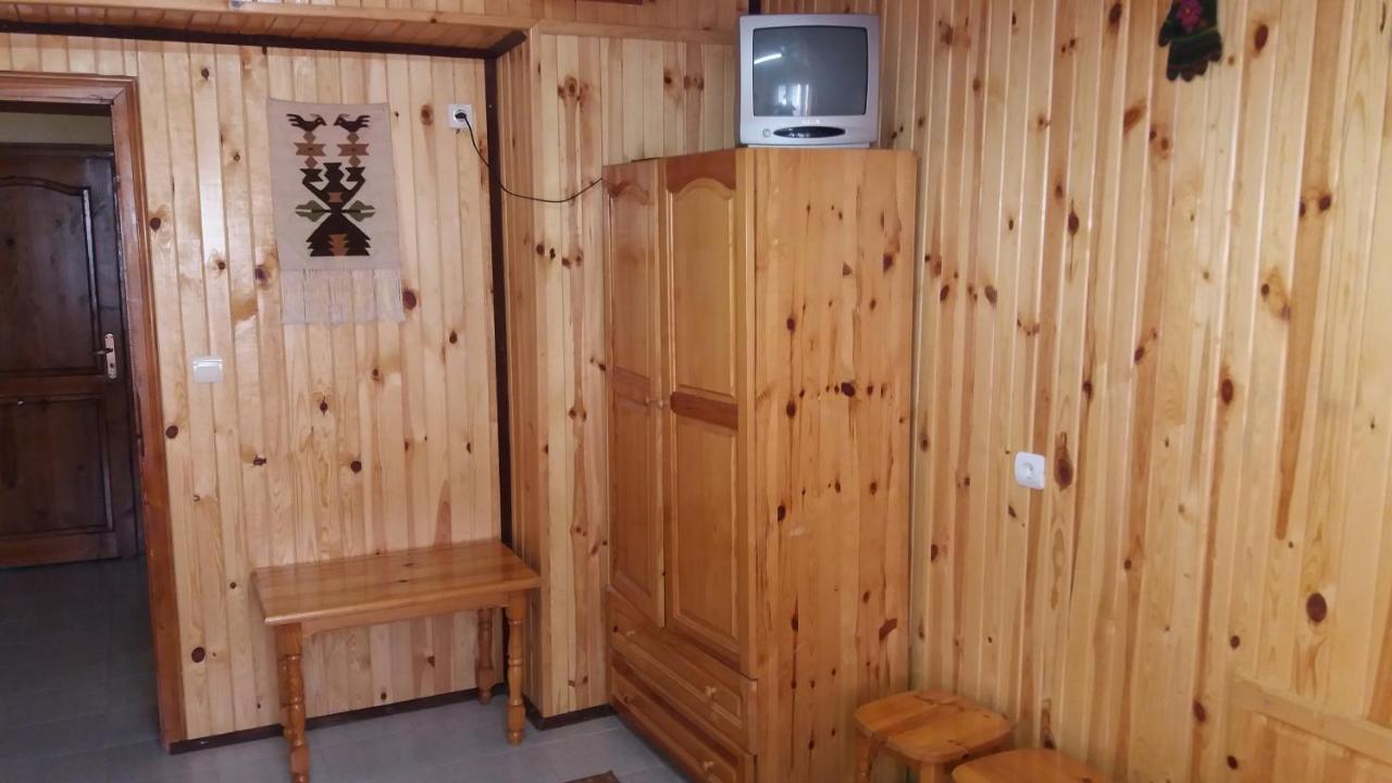 Ваканционно Селище Ива Sarnitsa Bagian luar foto