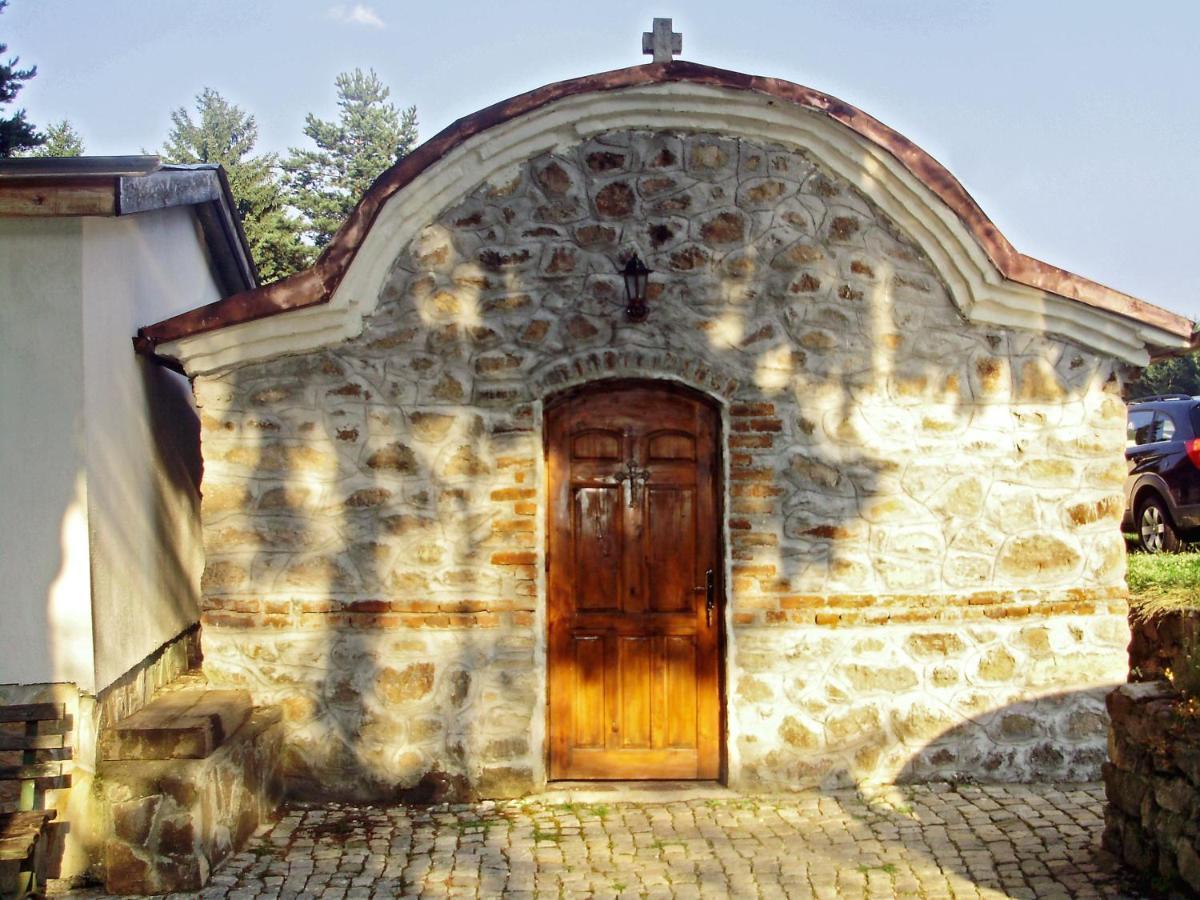 Ваканционно Селище Ива Sarnitsa Bagian luar foto