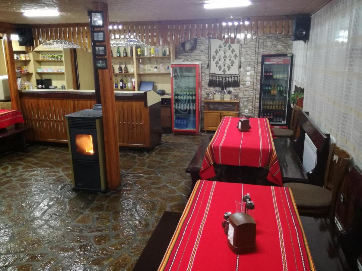 Ваканционно Селище Ива Sarnitsa Bagian luar foto
